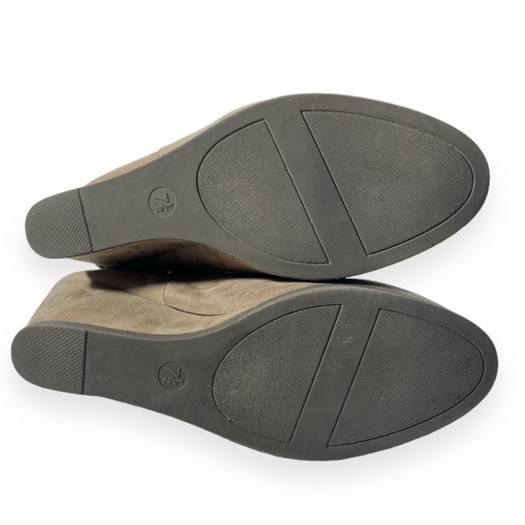 SO Wedge Tan Boot Womens Sweater Knit Collar Edge Zip Up and Lace Up - Picture 13 of 16